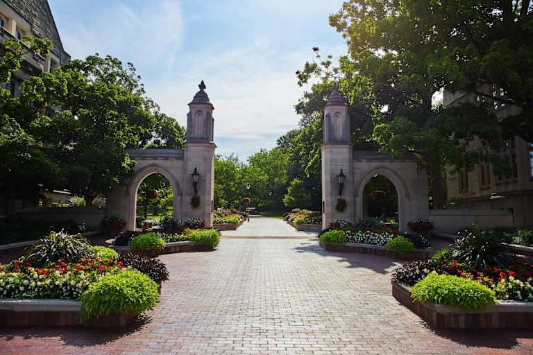 Learn How To Become a Licensed Social Worker in IN