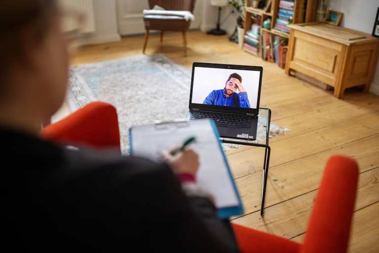 How to Become a Neuropsychologist: A Step-By-Step Guide